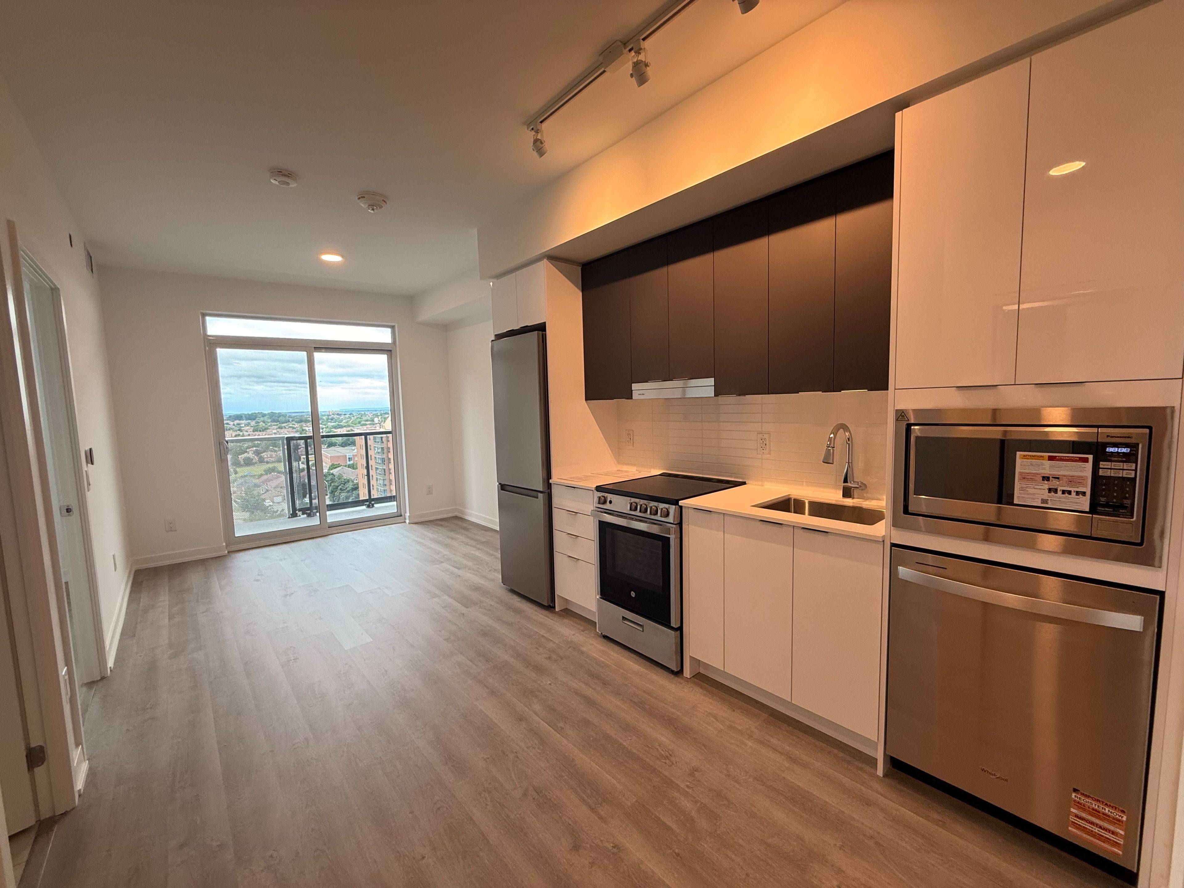 5105 Hurontario ST #1006, Mississauga, ON L4Z 3X7