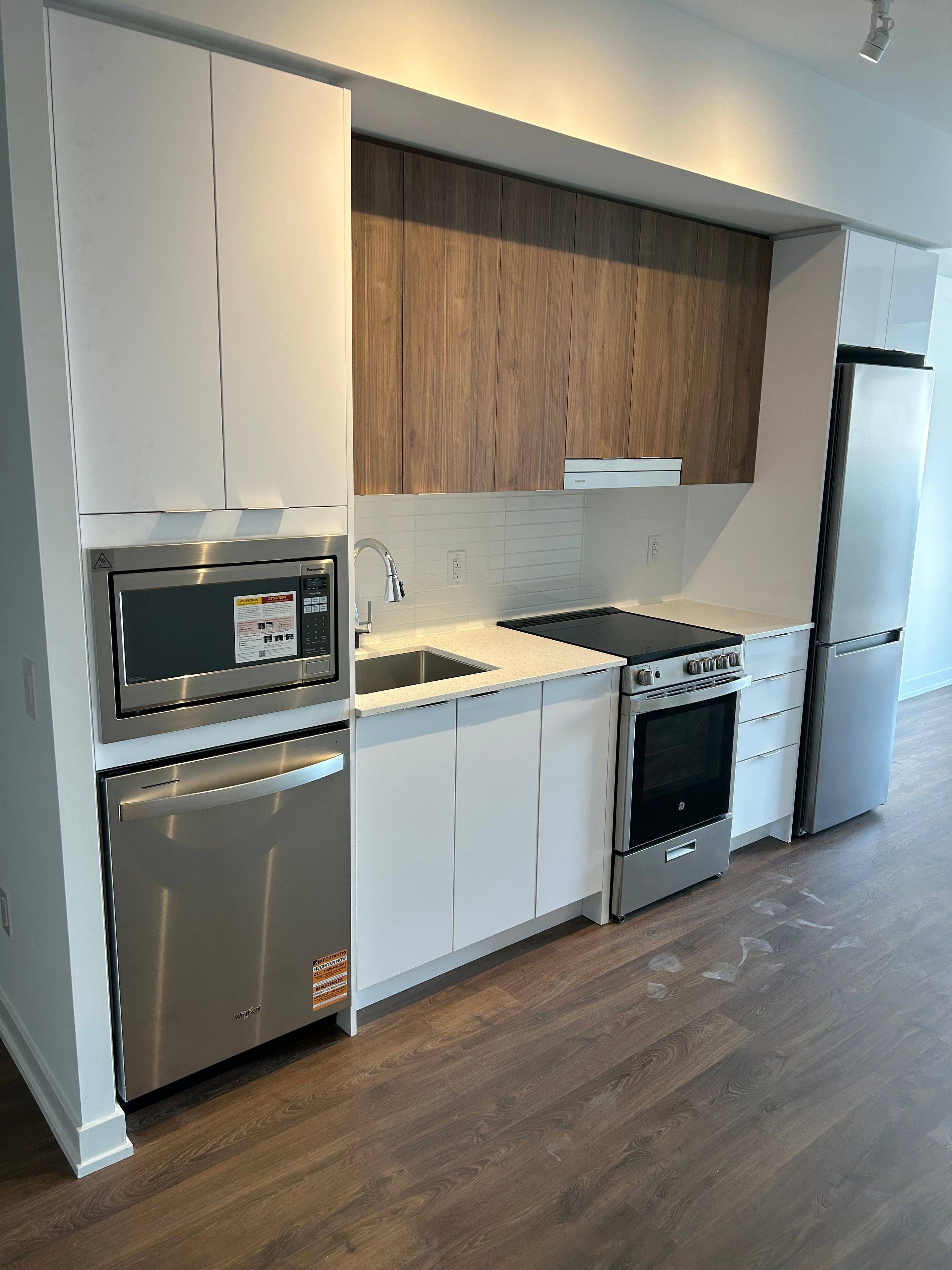 5105 Hurontario ST #1901, Mississauga, ON L4Z 0C9