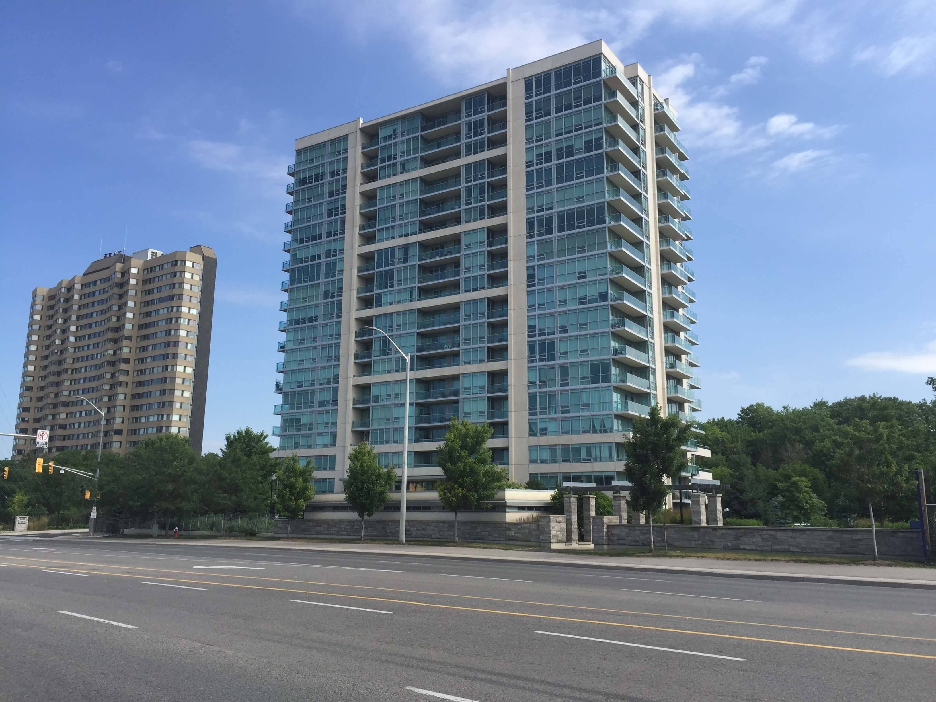1055 Southdown RD #910, Mississauga, ON L5J 2Y7