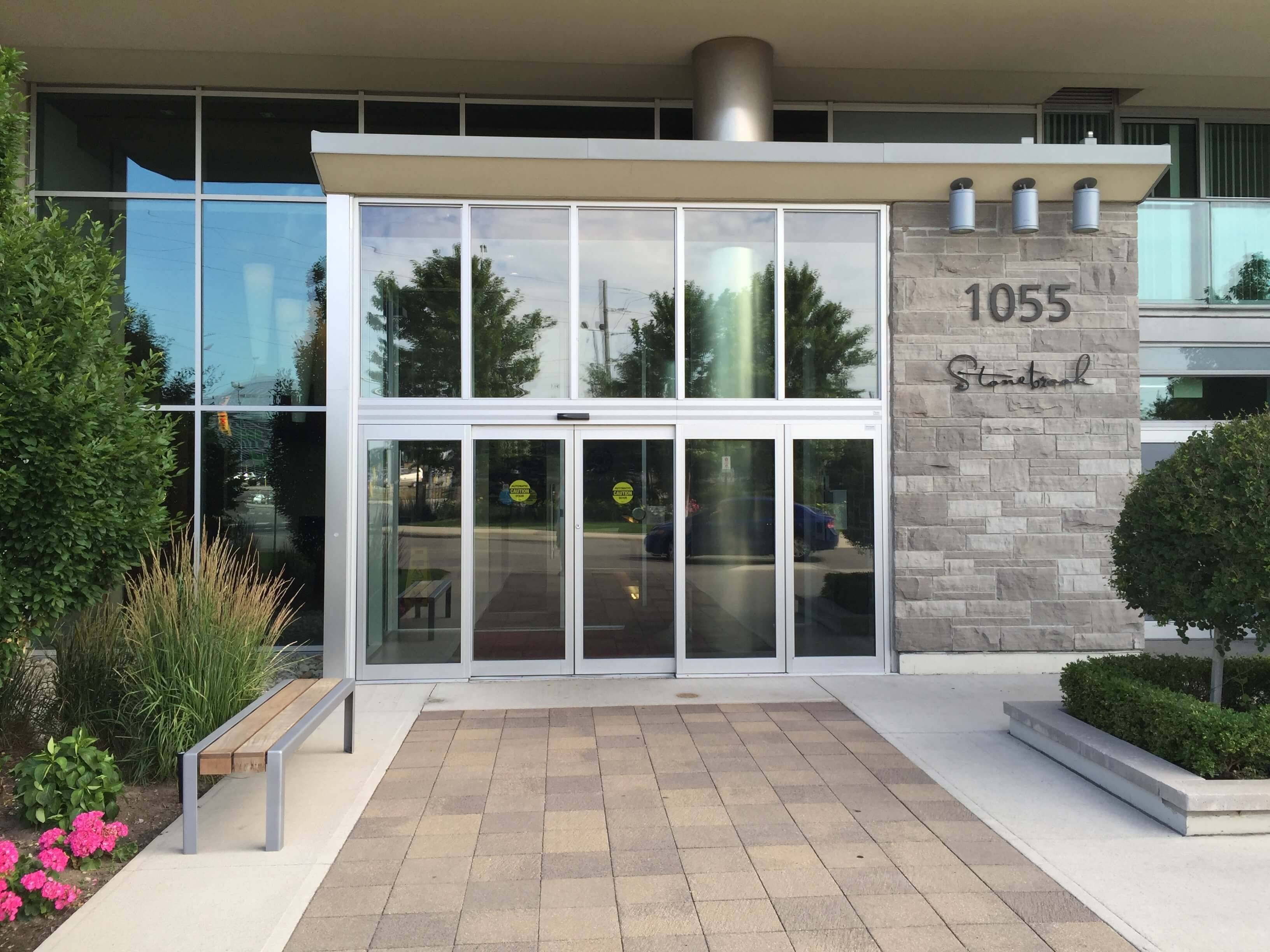 Mississauga, ON L5J 2Y7,1055 Southdown RD #910