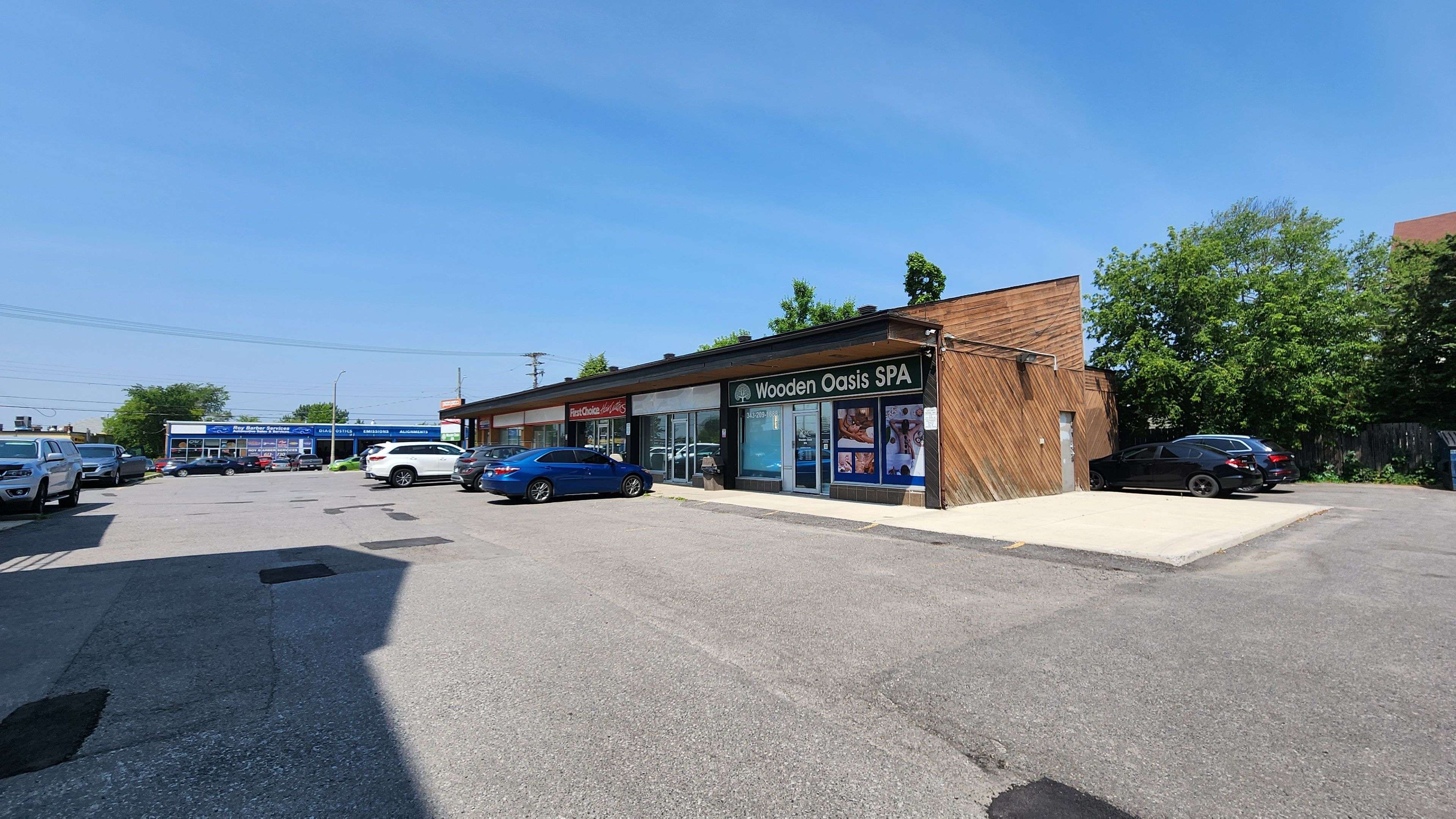 Hunt Club - South Keys And Area, ON K1V 7Z4,1717 BANK ST #4