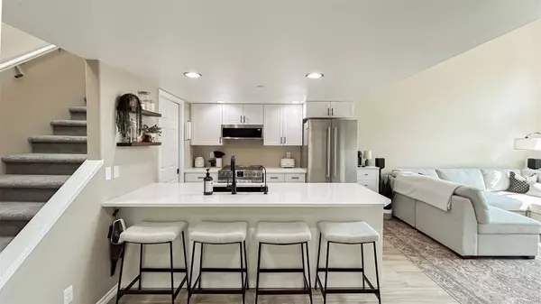 2823 Jacklin Rd #403, Langford, BC V9B 3Y1