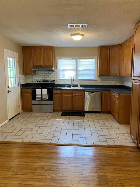 Haltom City, TX 76117,3600 Katrine Street