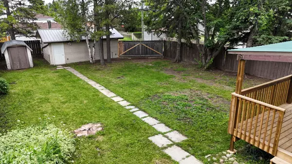 Edson, AB T7E 1E6,4927 10 Avenue