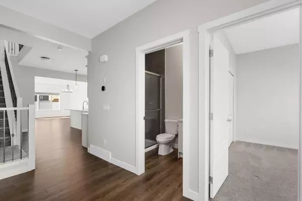 Airdrie, AB T4B5K3,1117 Bayview GDNS Southwest