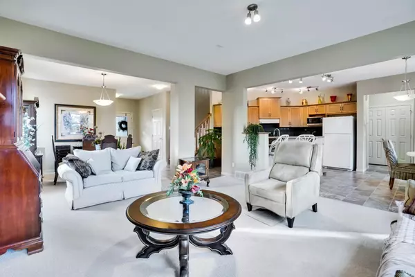 Calgary, AB T3H 0L8,28 Elmont Mews SW