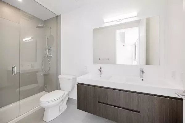 Toronto E03, ON M4K 2P7,800 Broadview AVE #501