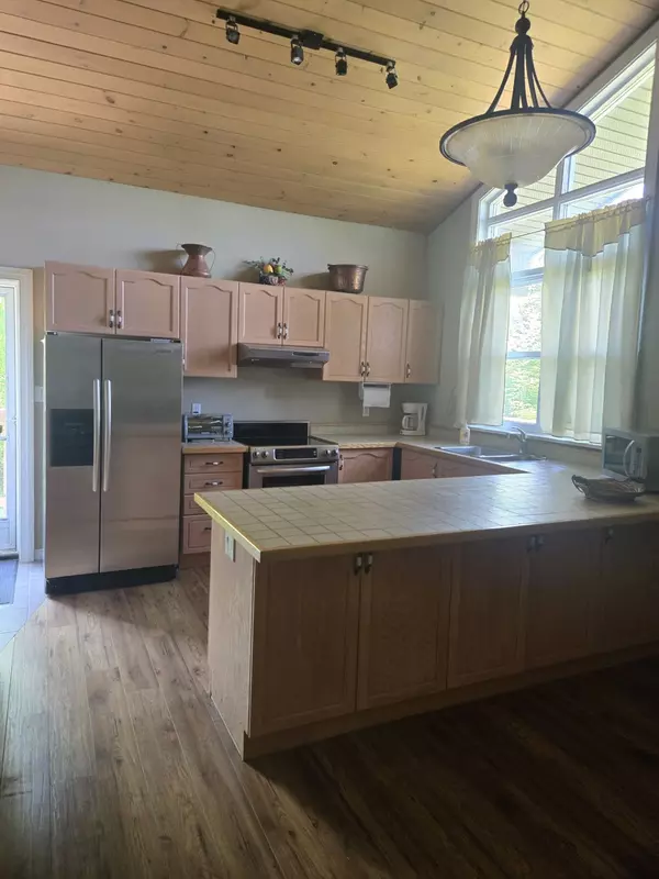 Highlands East, ON K0M 1R0,1020 Granite LN N