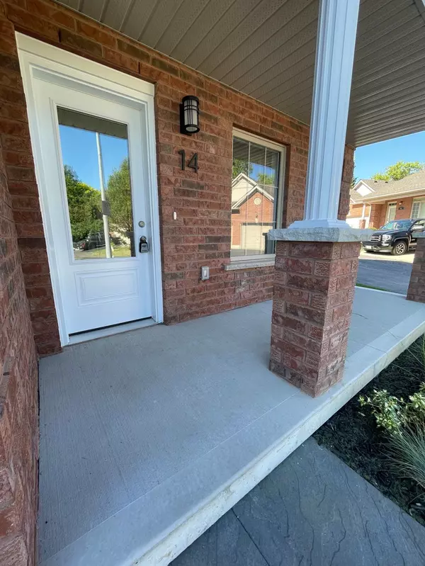 Woodstock, ON N4S 9A3,19 Anderson ST #14