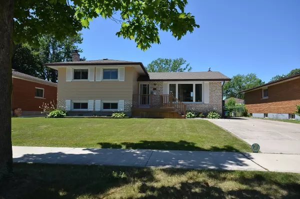 43 Loyalist DR, Welland, ON L3C 2X9