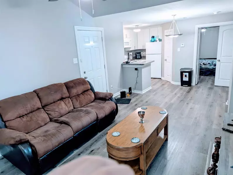 9819 Walnut Street #203, Dallas, TX 75243