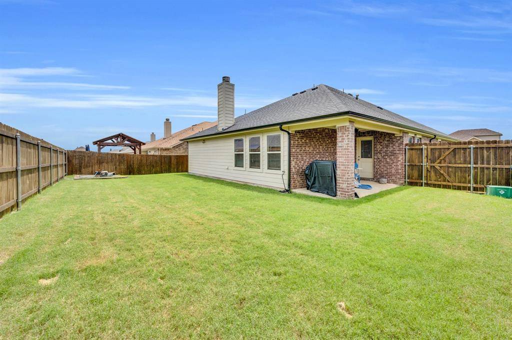 Waxahachie, TX 75165,111 Broken Arrow Street