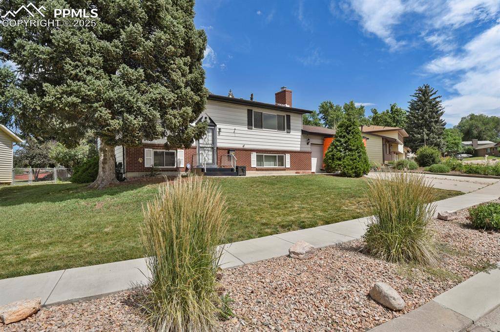1044 Doyle PL, Colorado Springs, CO 80915