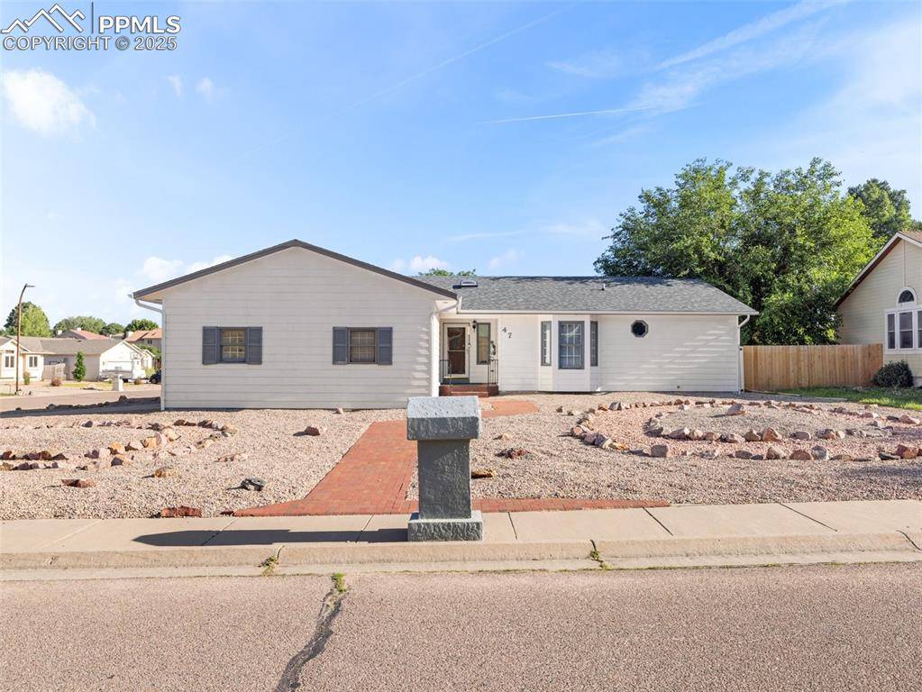 47 Ironweed DR, Pueblo, CO 81001