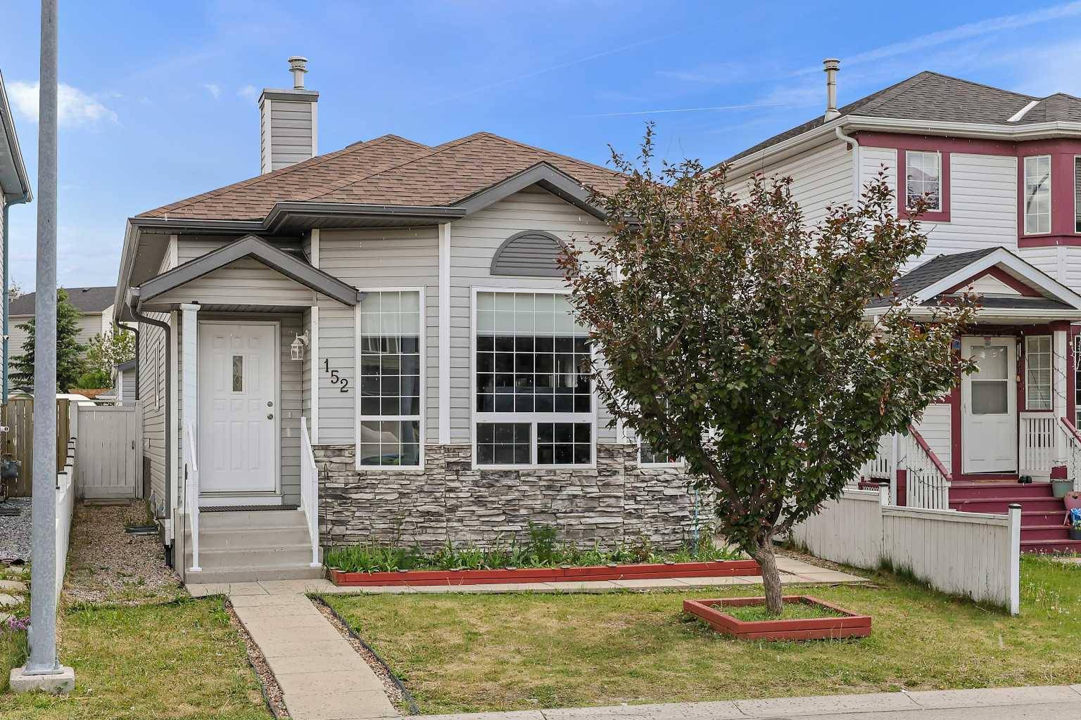 152 Martinvalley CRES Northeast, Calgary, AB T3J4L7