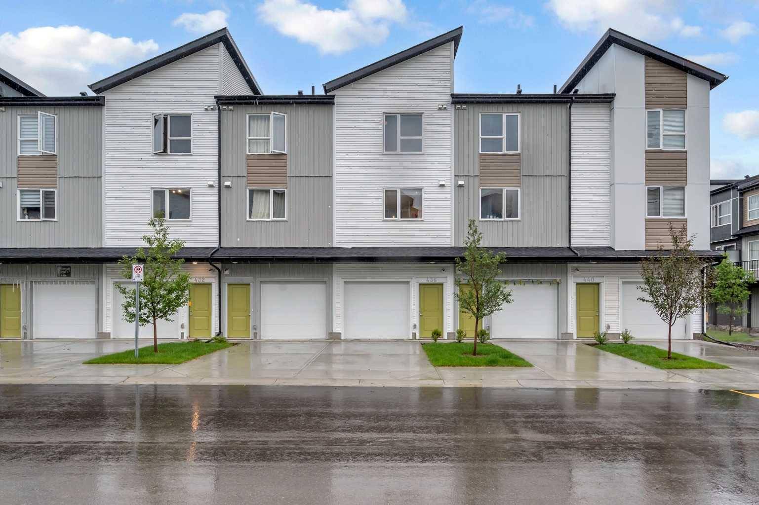 Calgary, AB T3N 1V7,301 Redstone BLVD NE #436