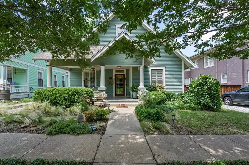 Fort Worth, TX 76110,2206 College Avenue