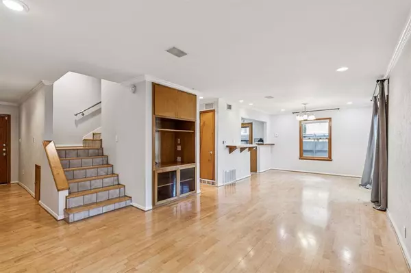 Dallas, TX 75235,4949 N Hall Street