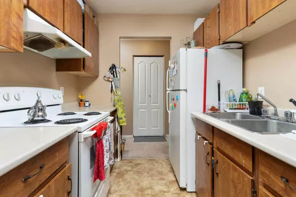 Camrose, AB T4V 4A6,5418 52 Street ##105