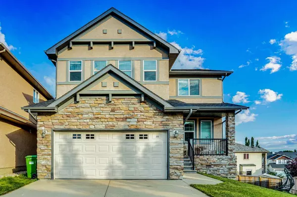 28 Elmont Mews Southwest, Calgary, AB T3H 0L8