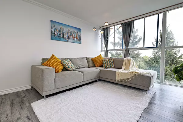 Mississauga, ON L4Z 3K9,35 Trailwood DR #411