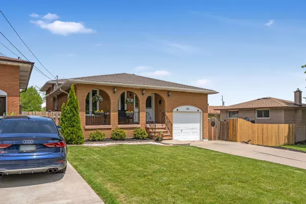 Hamilton, ON L8W 1H7,124 Quaker CRES