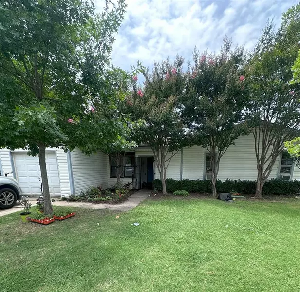 116 Maxwell Road, Hackberry, TX 75036