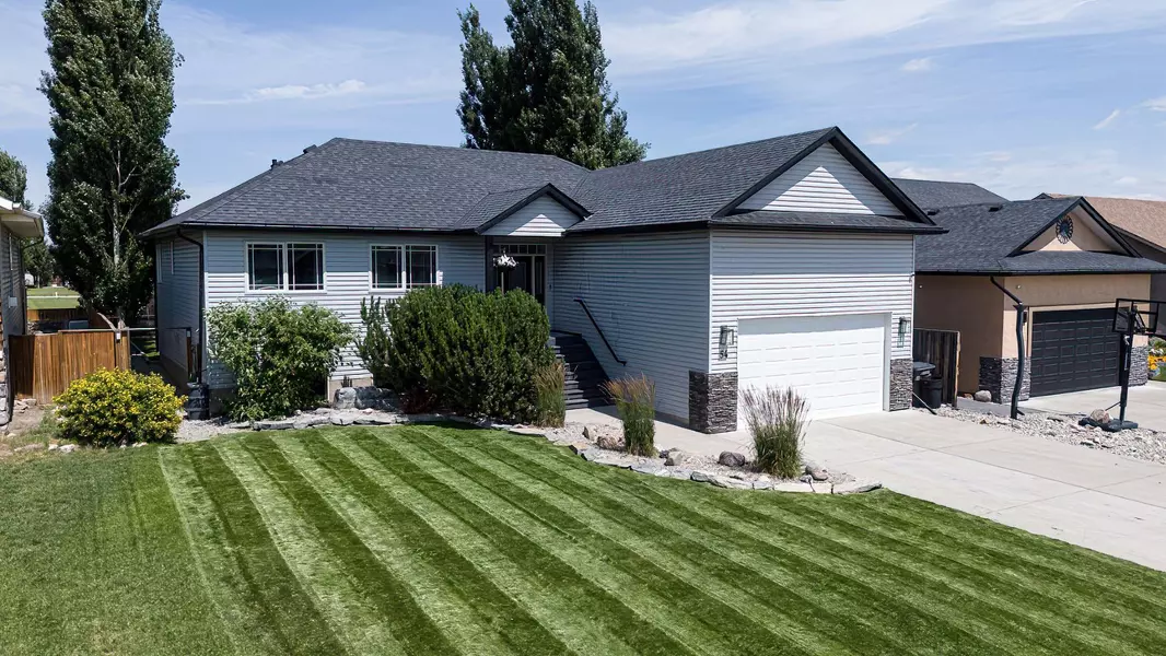 54 Westlynn SPUR, Claresholm, AB T0L 0T0