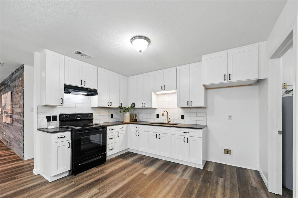 Rockwall, TX 75032,182 Willowcreek Lane