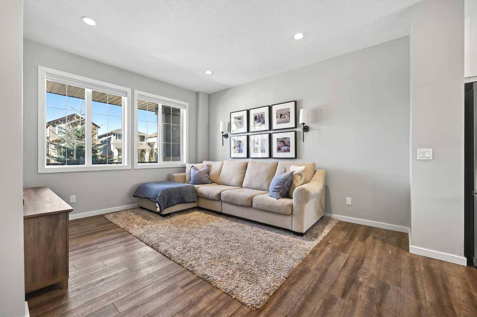 Calgary, AB T2X 4E5,29 Legacy Glen WAY SE