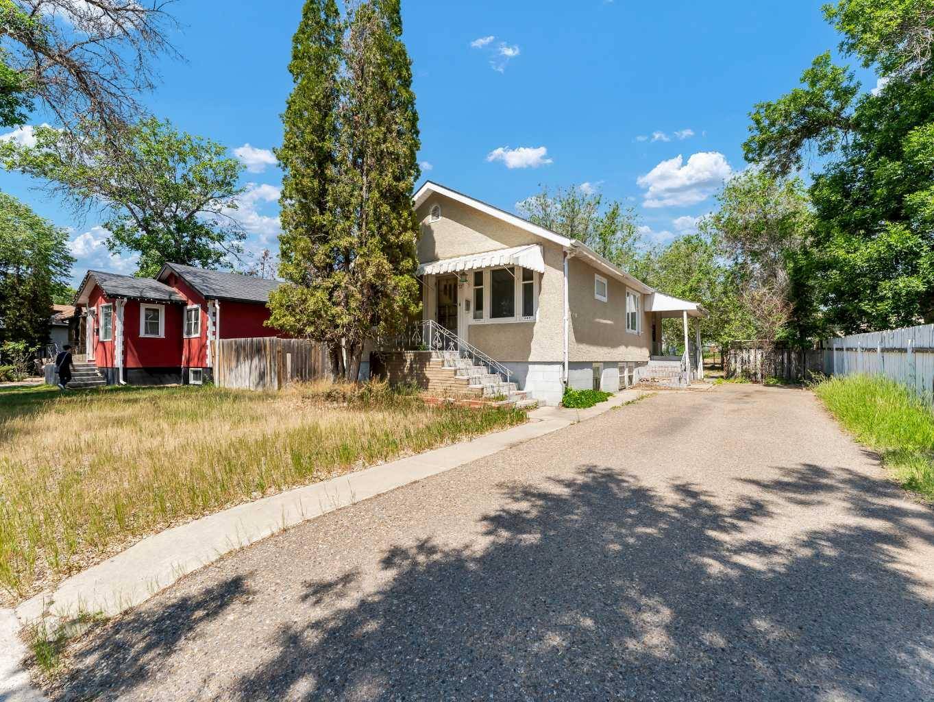 Medicine Hat, AB T1A 4G4,22 5 ST SW