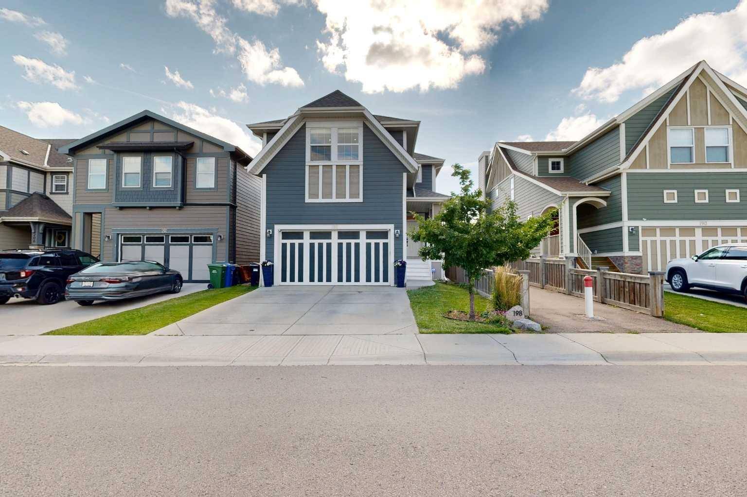 198 Mahogany Passage Southeast, Calgary, AB T3M 2J7