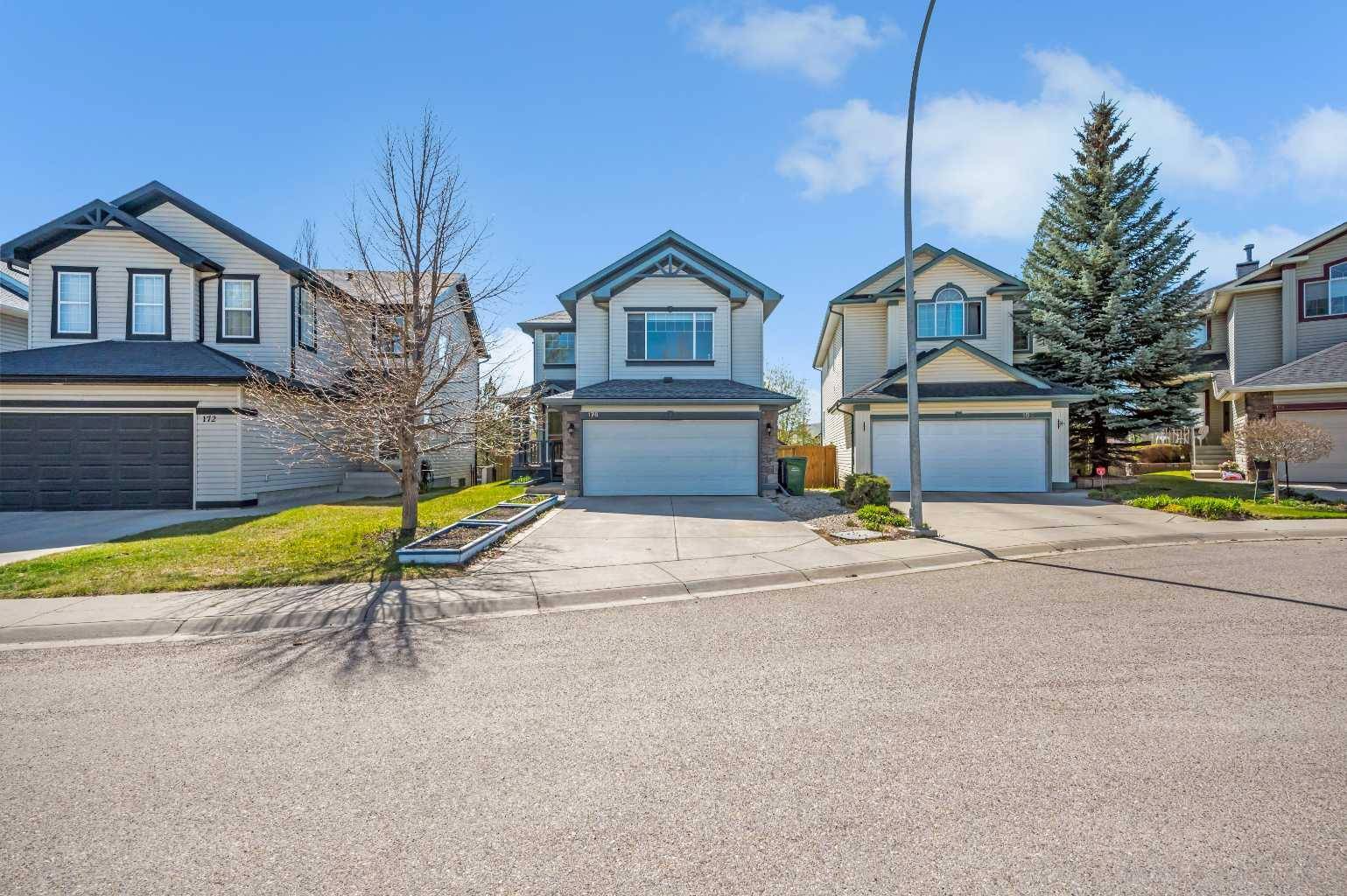 Calgary, AB T3M 1B6,176 Cranfield PARK SE