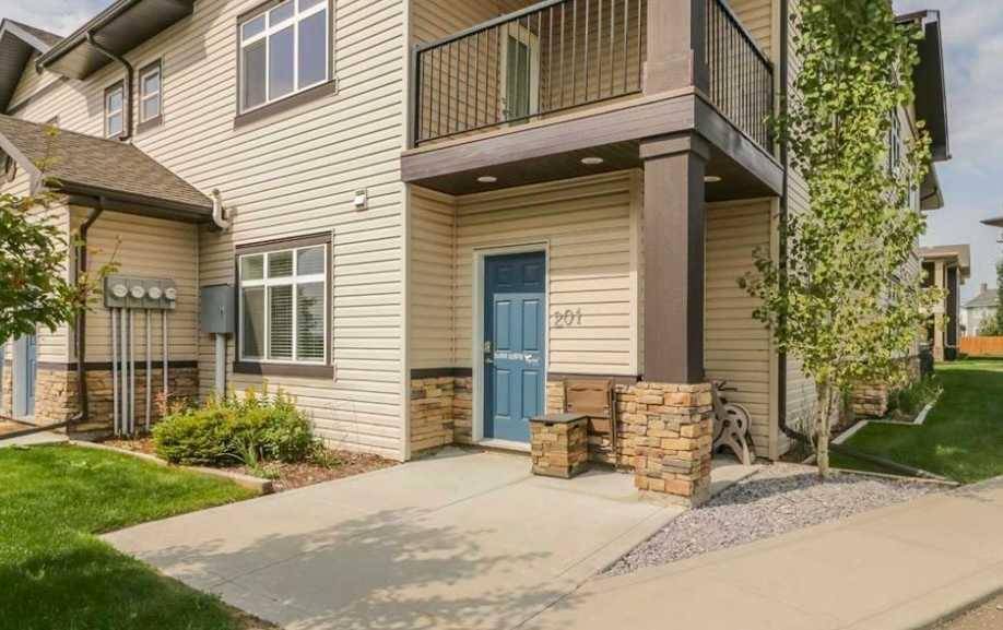639 Oak ST #201, Springbrook, AB T4S 0E5