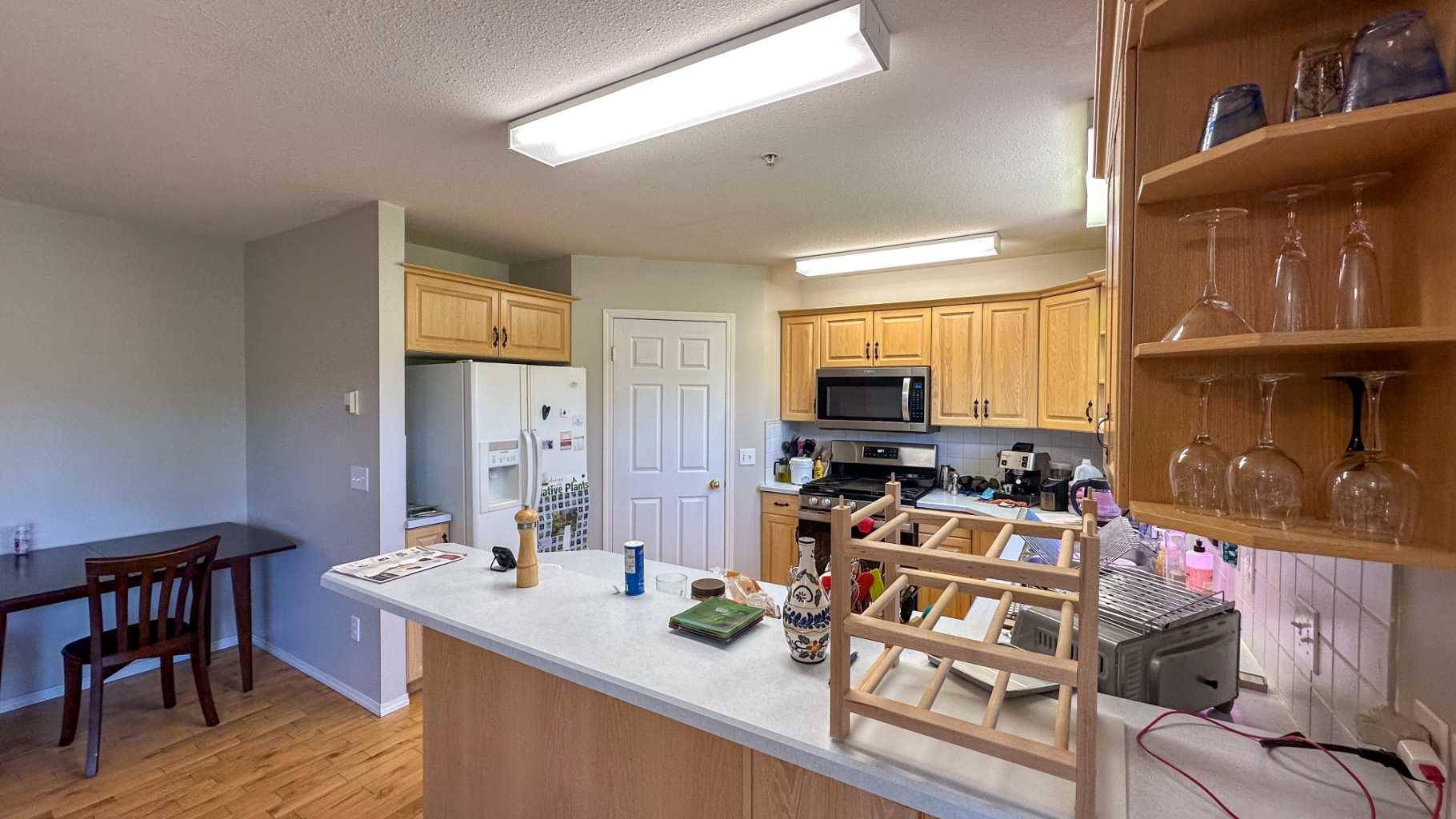 Sundre, AB T0M 1X0,586 Main Ave W