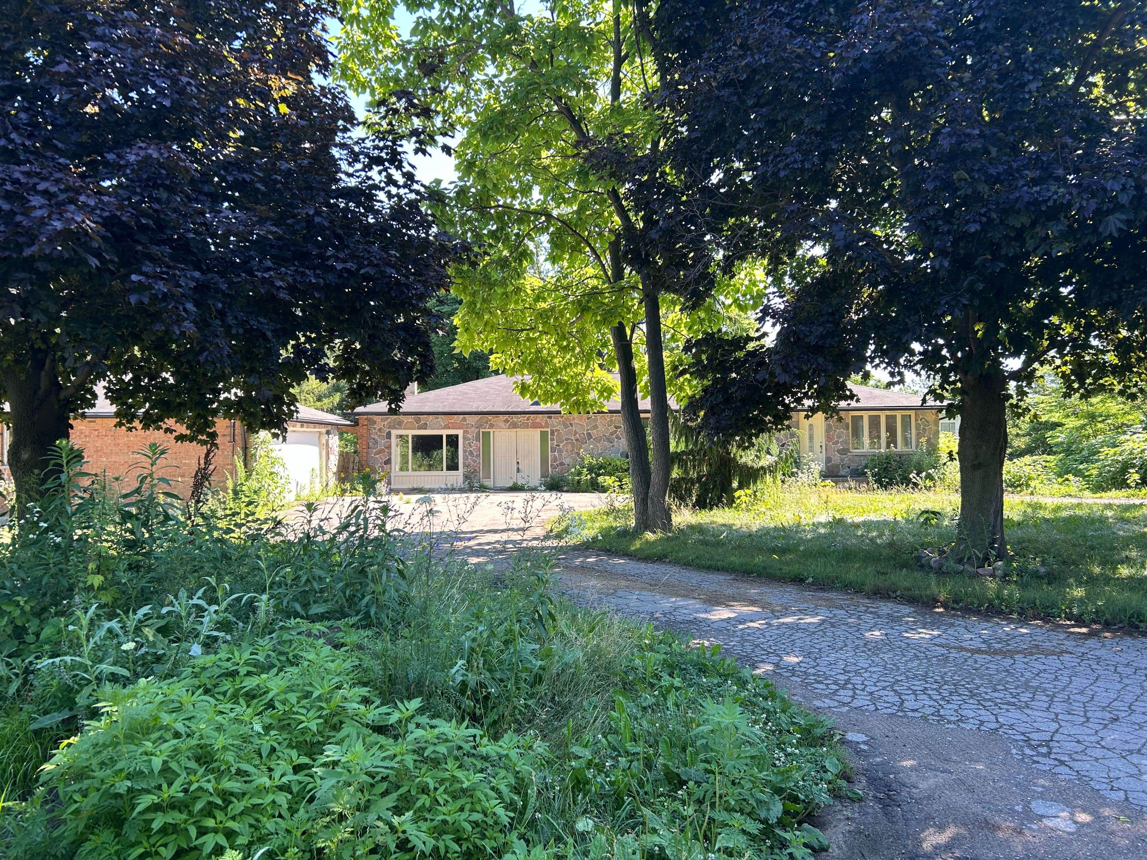North Middlesex, ON N0M 2K0,26670 Poplar Hill RD