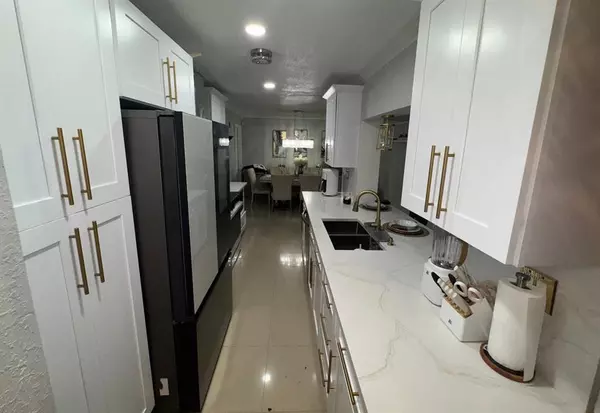 6704 Inwood, North Lauderdale, FL 33068