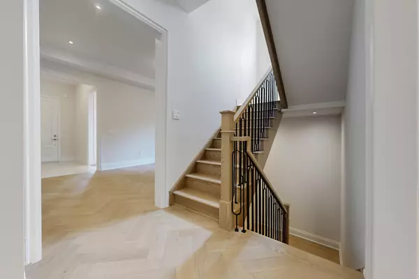 Richmond Hill, ON L4C 4M9,61 Milky Way DR