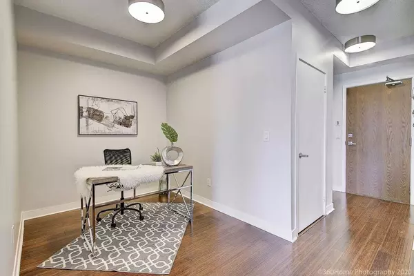 Mississauga, ON L5B 0G6,365 Prince Of Wales DR #904