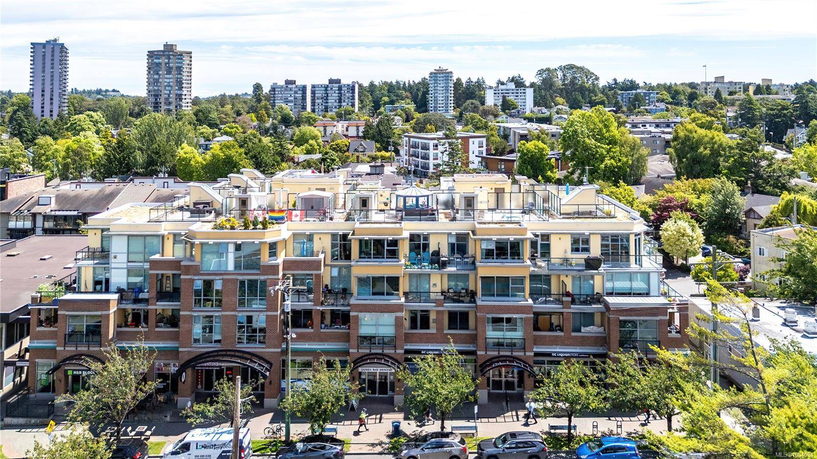 225 Menzies St #212, Victoria, BC V8V 2G6