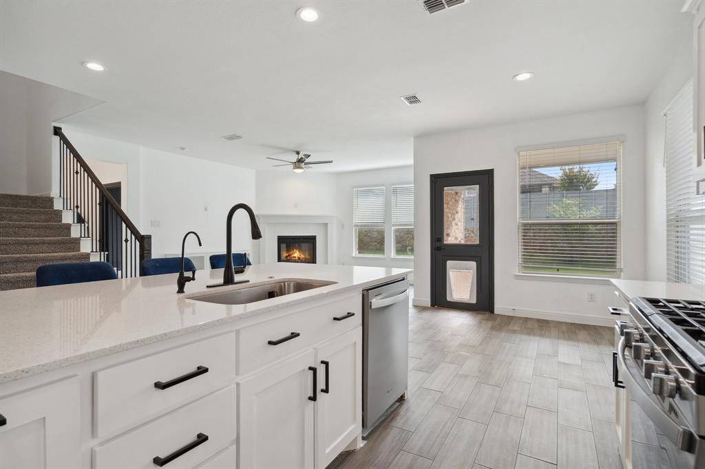 1404 Millerbird Way, Argyle, TX 76226