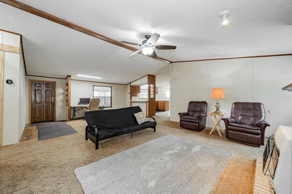 Kemp, TX 75143,33112 County Road 2142