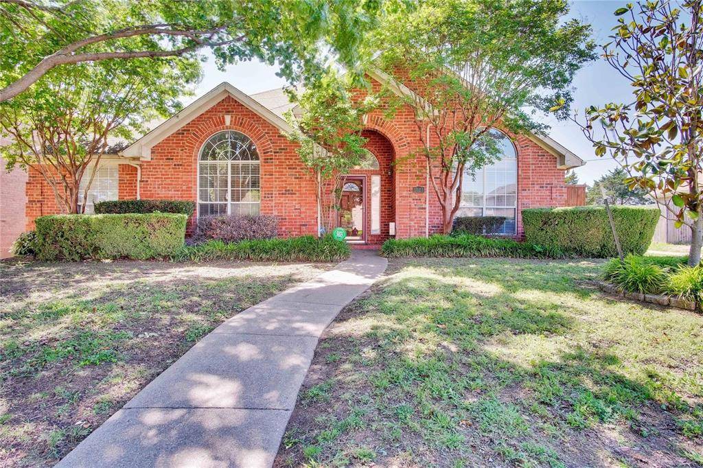 1023 Essex Drive, Cedar Hill, TX 75104