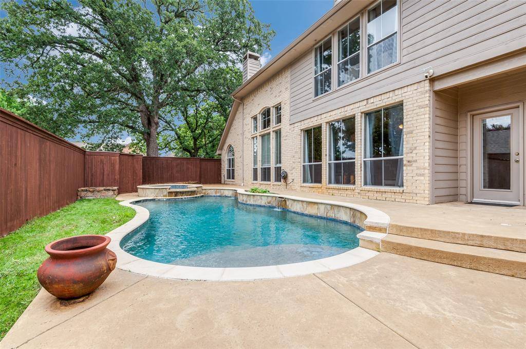 Grapevine, TX 76051,2804 Stonehurst Drive
