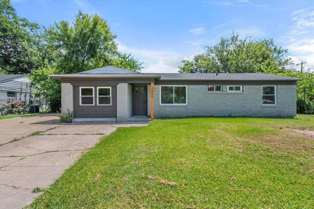 2600 Woodlawn Drive, Ennis, TX 75119