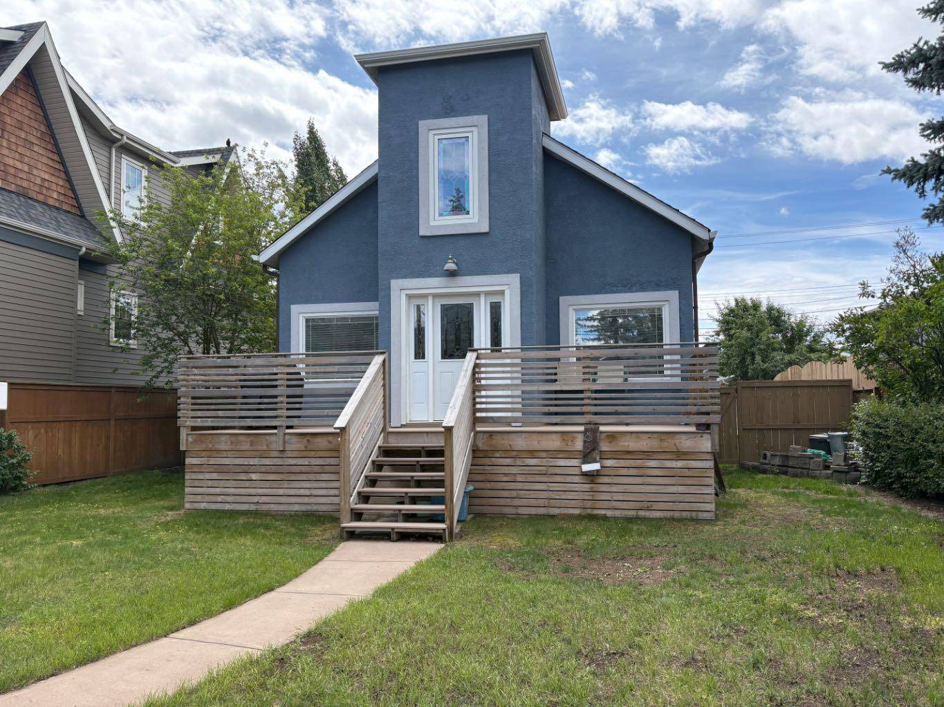 Calgary, AB T3B 2C6,6507 Bow CRES Northwest