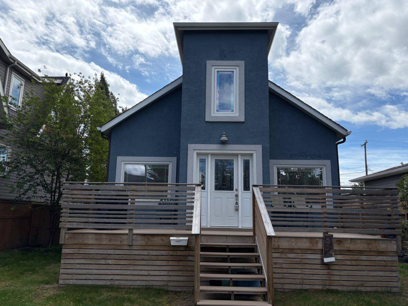 Calgary, AB T3B 2C6,6507 Bow CRES NW