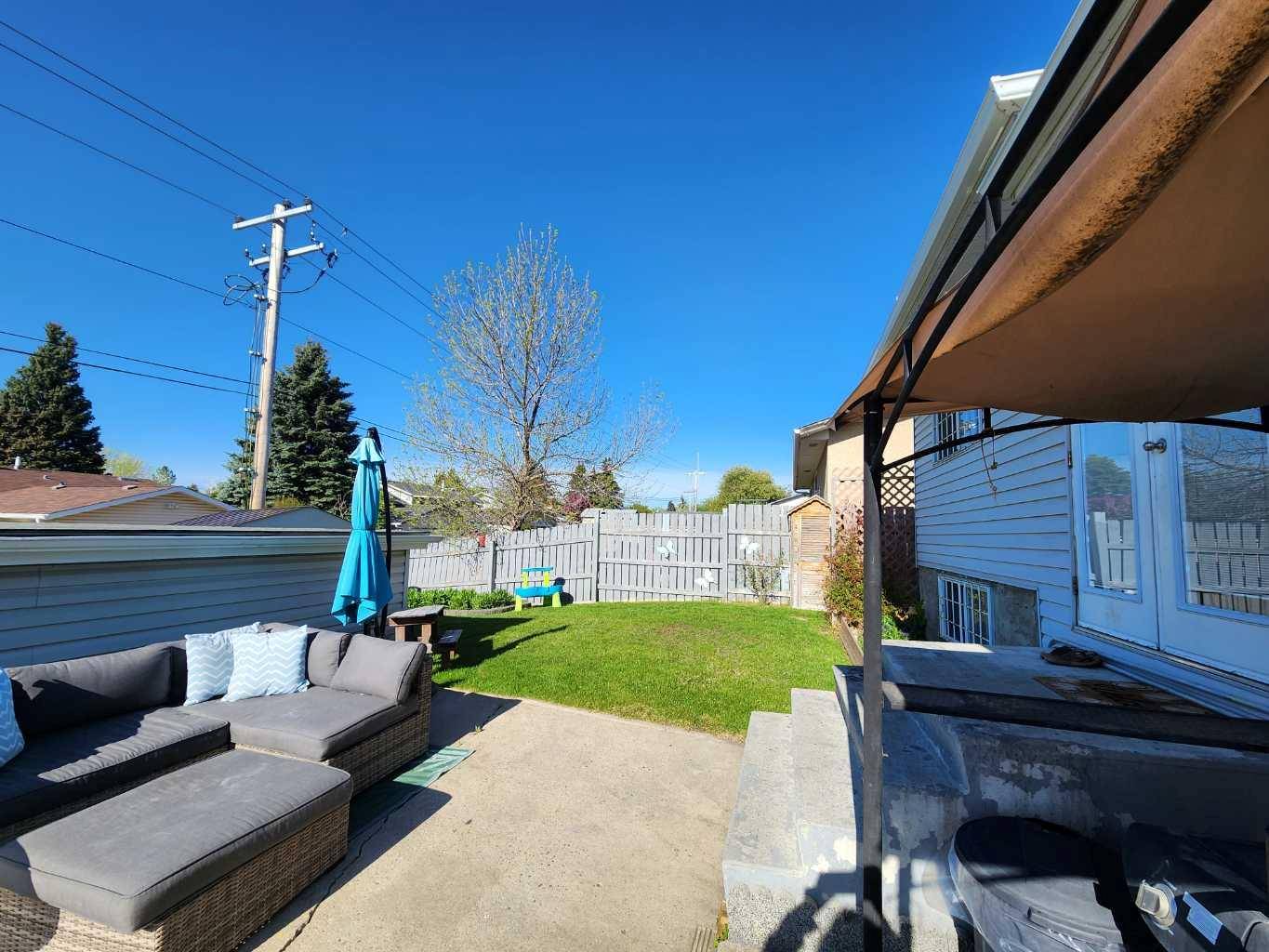 Calgary, AB T1Y1T9,5023 Whitehorn DR NE