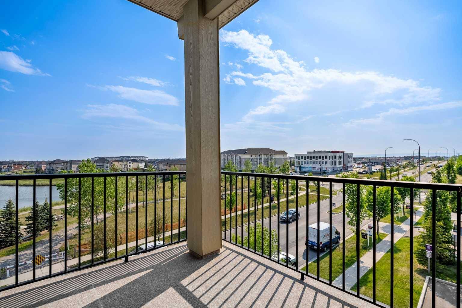 Calgary, AB T3J 0S3,15 Saddlestone WAY NE #419