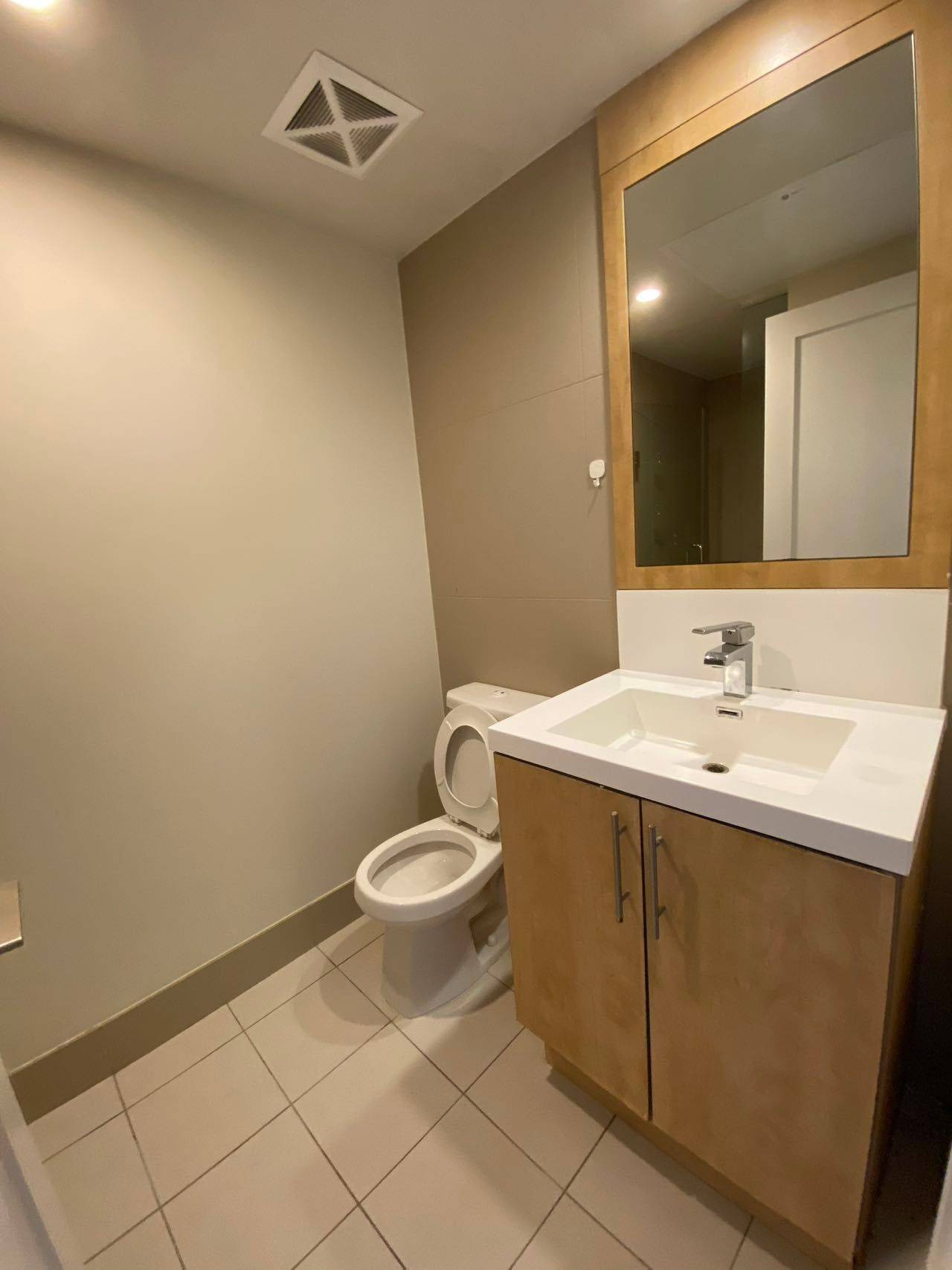 Toronto C14, ON M2N 0G5,2 anndale DR #2404